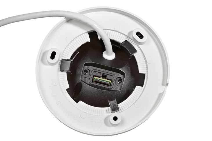 Telecamera dome, NEIUS Platinum, IP, 8M ottica motorizzata 2.7- 13.5mm