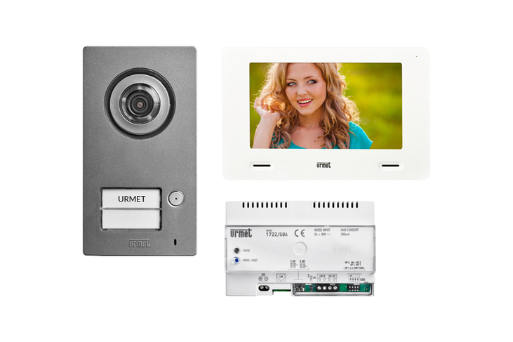 Mini Note+ single-family video kit with call forwarding function with Mikra entry panel, cxModo video door phone and CallMe for 2-wire system